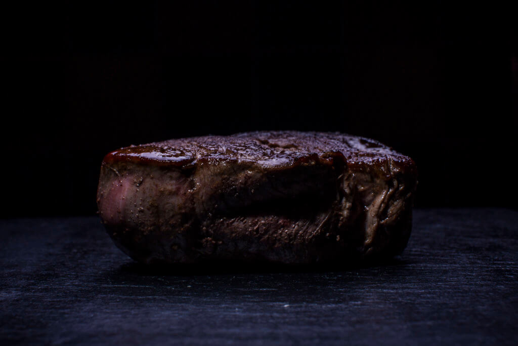 Steak dunkel gebraten